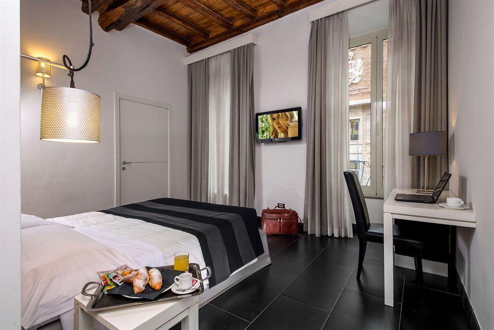 Stay Inn Rome Via Del Corso Exteriör bild